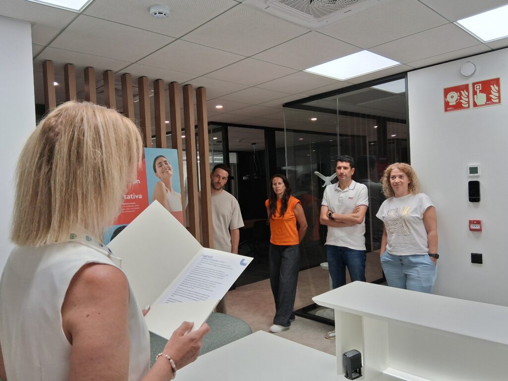 Lectura del manifiesto por parte del Comité de Igualdad en Sant Cugat.